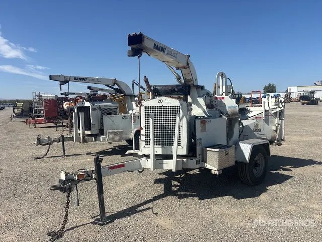 2016 Bandit 250XP Tow-Behind Wood Chipper