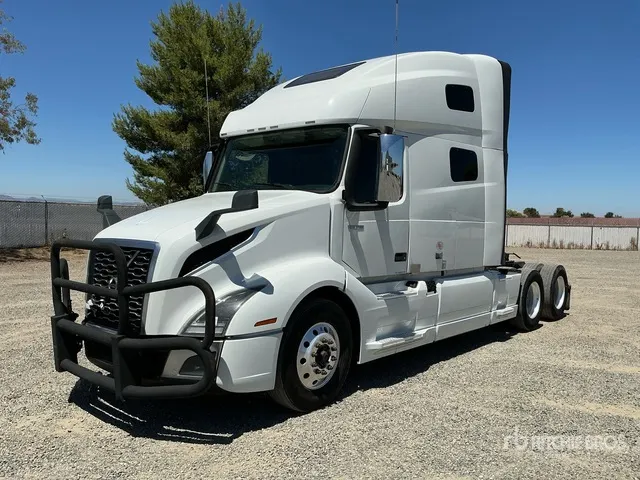 2023 Volvo VNL760 6x4 T/A Sleeper Truck Tractor