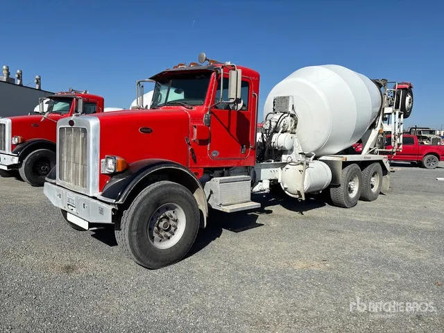 2015 Peterbilt 365 8x4 Mixer Truck