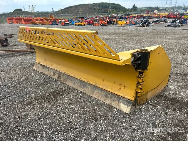 2019 HLA 4200 Series 10 ft 10-16 Extendable Q/C Snow Plow