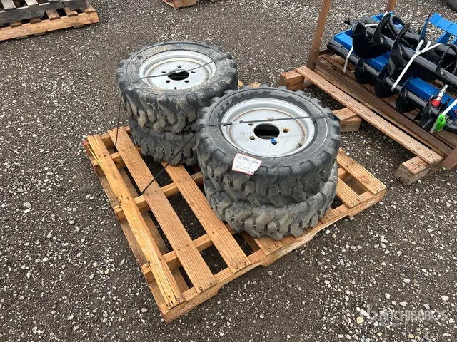 Quantity of (4) CARLISLE 25 x 8.50-14SS Tires