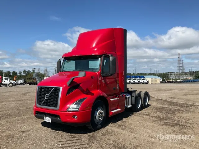 2020 Volvo VNR 6x4 T/A Day Cab Truck Tractor