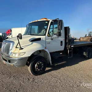 2007 International 4100 Flatbed Truck