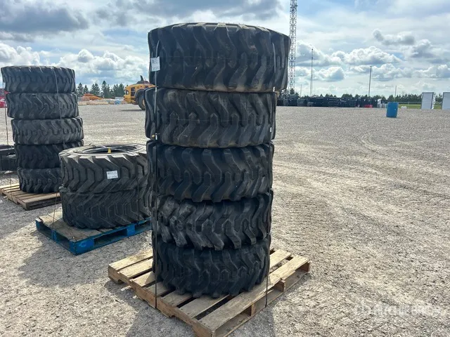Quantity of (5) 385/65D19.5 Tires