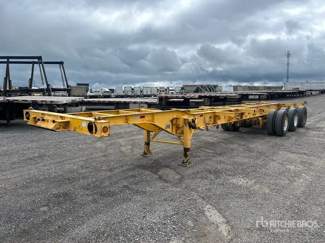 2005 Max Atlas Tri/A Extendable Container Trailer