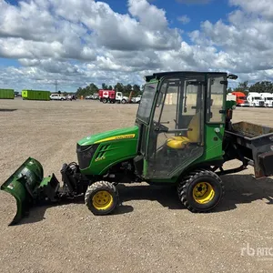 2019 John Deere 1025R 4WD Utility Tractor
