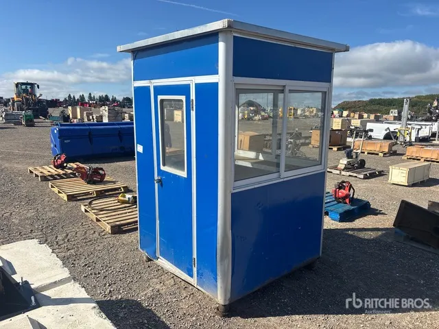 4 ft 6 in x 4 ft 6 in 1 Person Mobile Office
