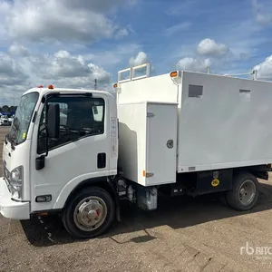 2013 Isuzu NRR 4x2 Chipper Truck