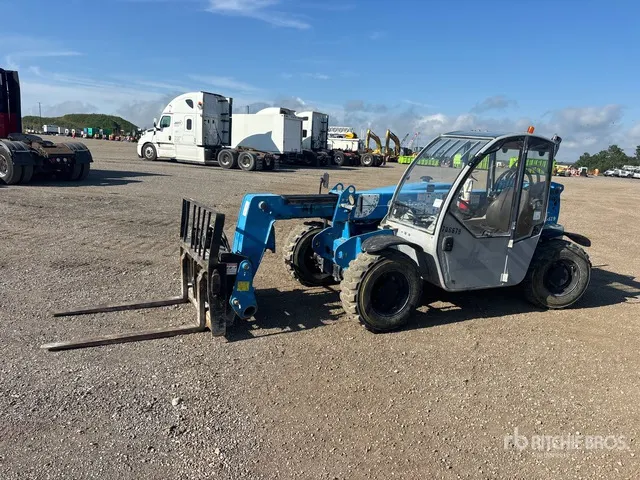 2011 Genie GTH-5519 Telehandler