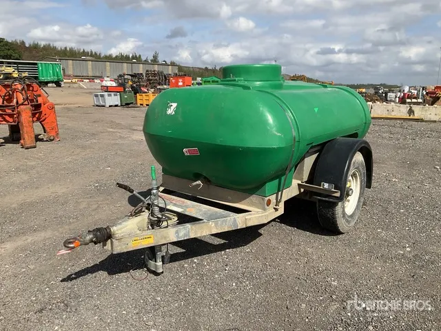Western 2000 L Water Tank