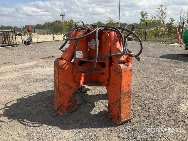 Pile Croppers