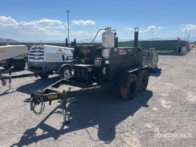 LeeBoy T/A 500 gal Asphalt Distributor Trailer