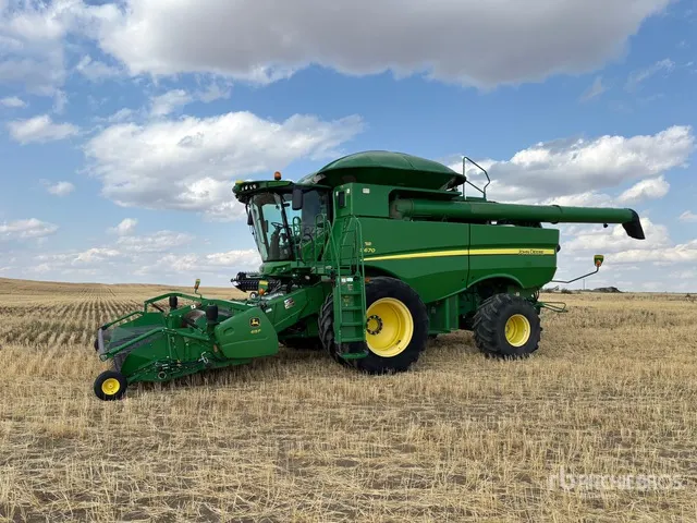 2012 John Deere S670 Combine Harvester