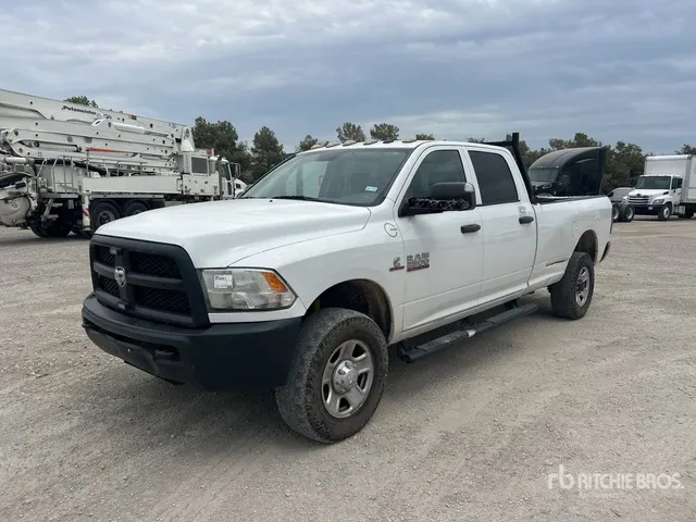 2018 Ram 2500 4x4 Crew Cab Pickup