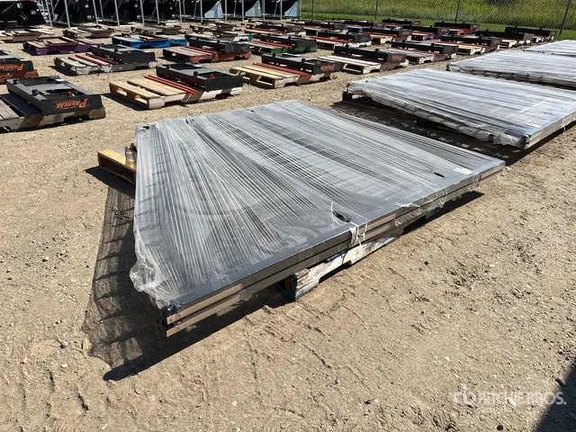 Suihe NG-14Eu-2&14D-2 14 ft Bi-Parting Driveway Gate (Unused)