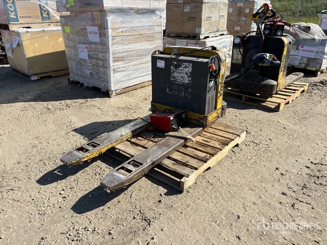 Yale MPB040EN24T27 4000 lb Electric Pallet Jack