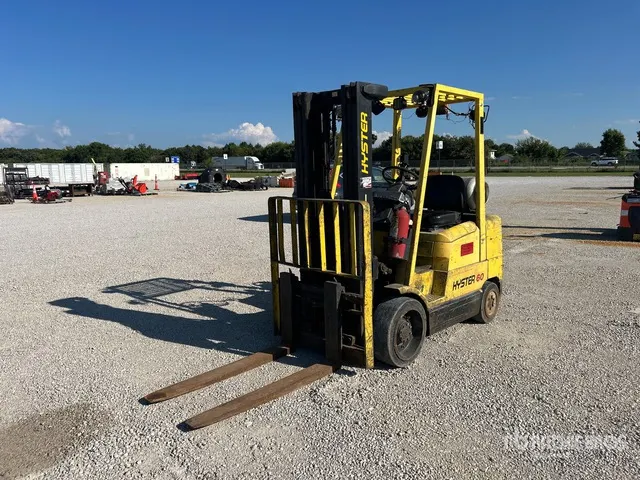 Hyster S60XM 5750 lb Cushion Tire Forklift