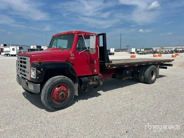 1989 International 1954 4x2 Rollback Truck