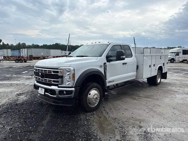 2025 Ford F-450 XL 4x4 Extended Cab Utility Truck