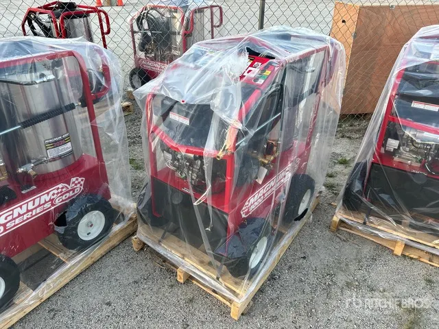 Easy-Kleen Magnum Gold Pressure Washer (Unused)