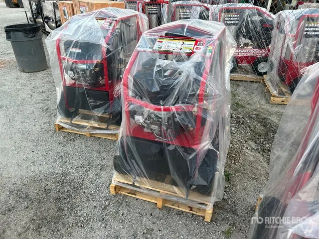 Easy-Kleen Magnum Gold Pressure Washer (Unused)