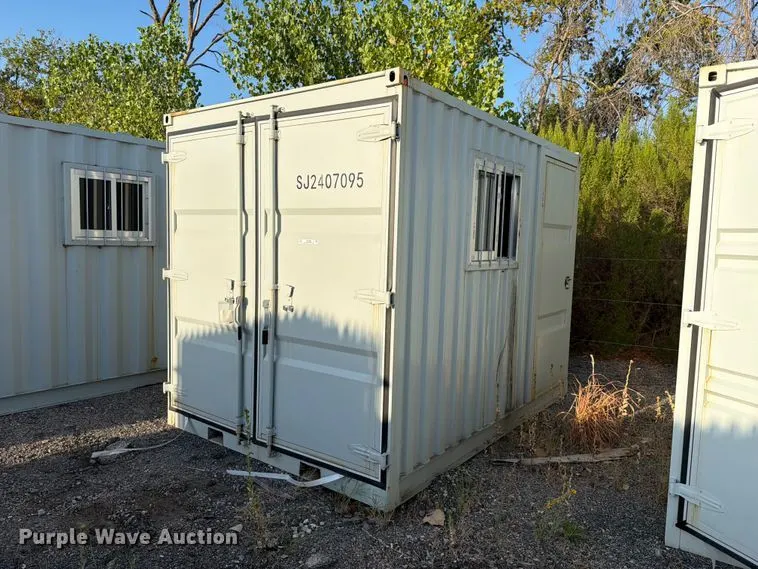 Shipping container