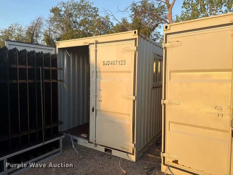 Shipping container