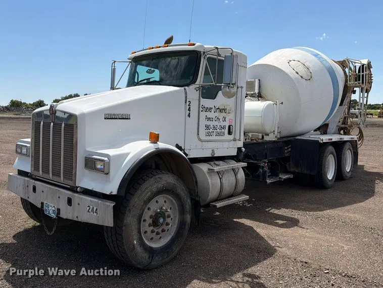 2012 Kenworth W900 ready mix truck