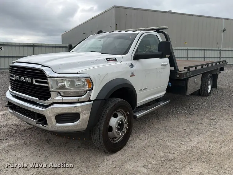 2019 RAM 5500HD rollback truck