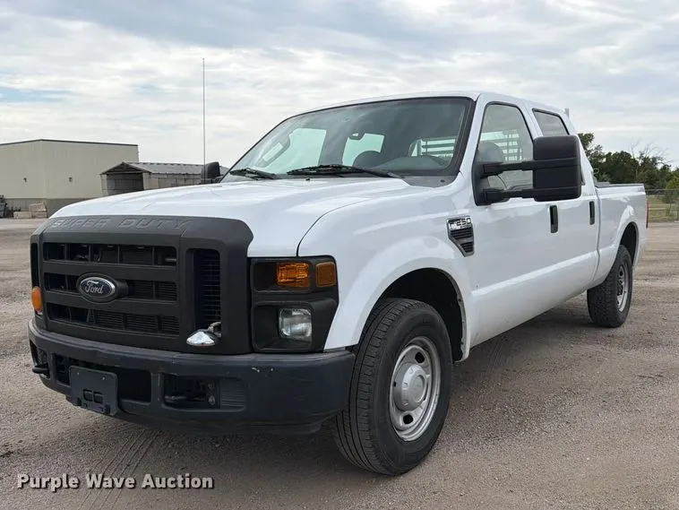 2010 Ford F250 Super Duty XL Crew Cab pickup truck