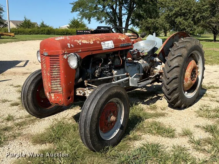 1953 Ferguson TO-30 tractor