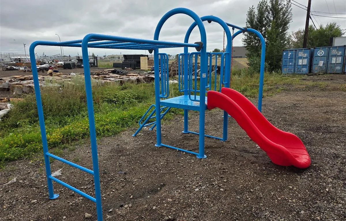 Commercial Playground Climber & Swing Set
UNRESERVED