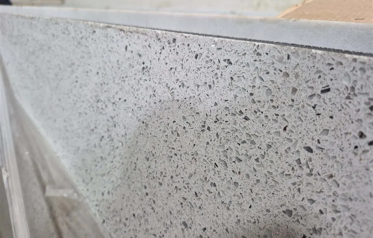 (4) Assorted 1/2 Sized Quartz Slabs
UNRESERVED