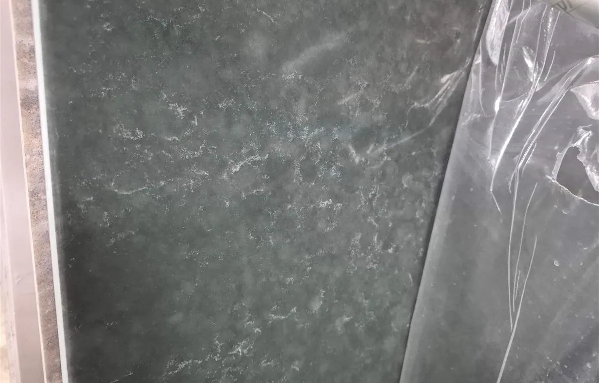 (4) Assorted 1/2 Sized Quartz Slabs
UNRESERVED