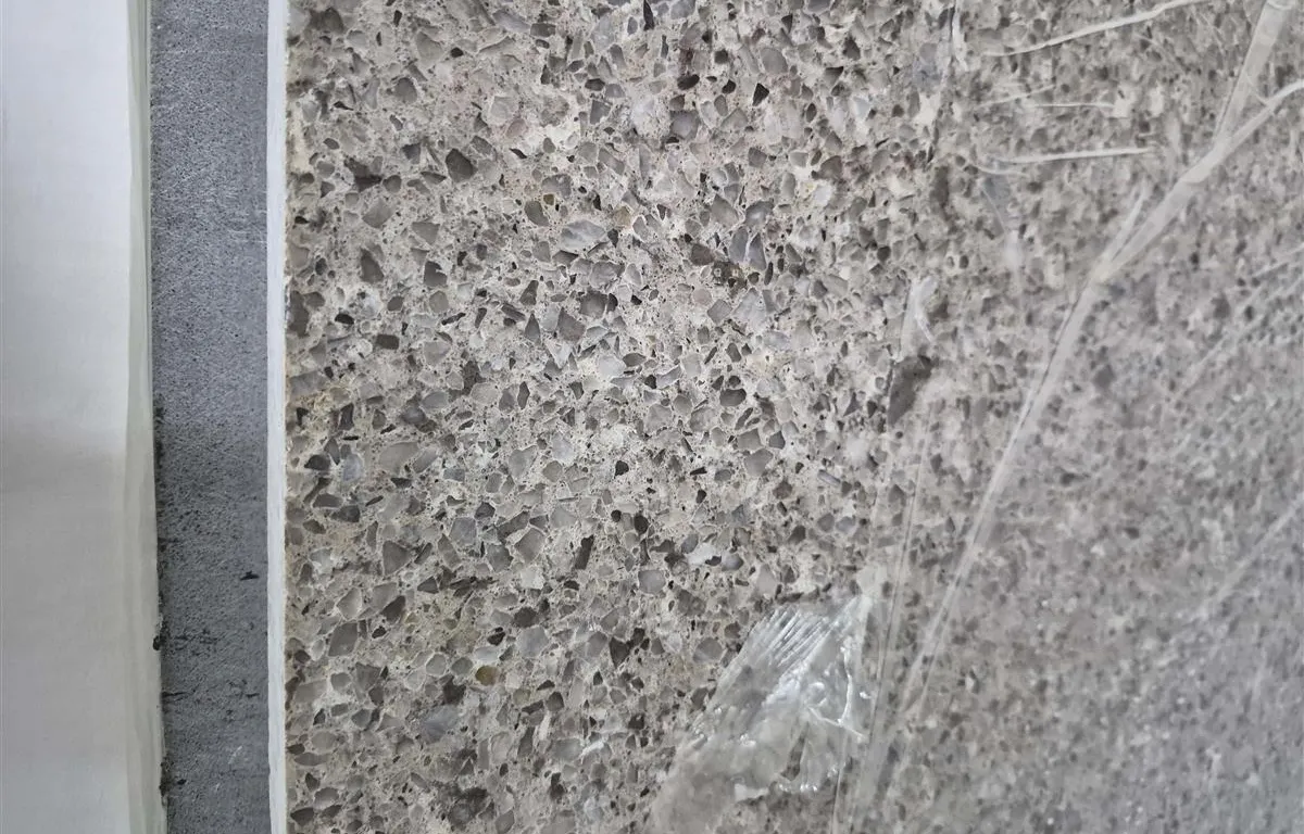 (4) Assorted 1/2 Sized Quartz Slabs
UNRESERVED
