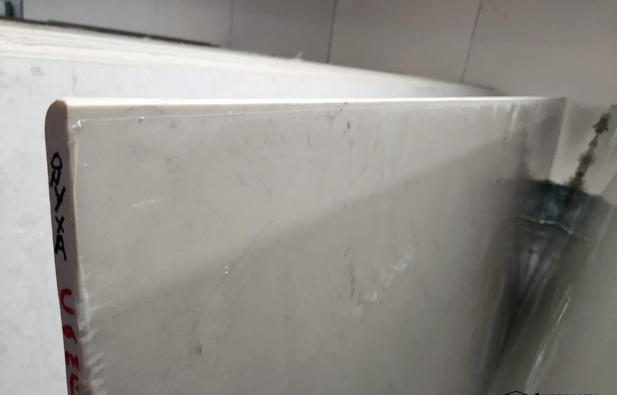 (2) Hanstone Campina Quartz Slabs
UNRESERVED