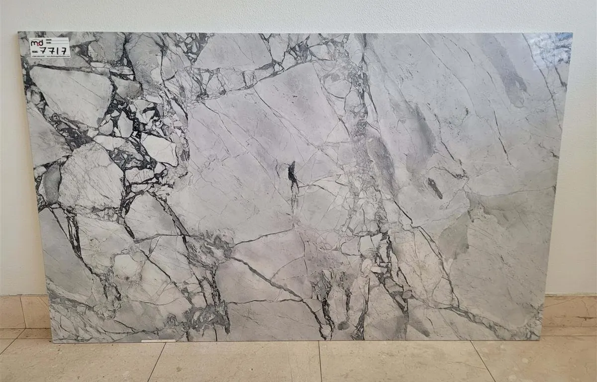 Grey and White Natural Stone Slab
UNRESERVED