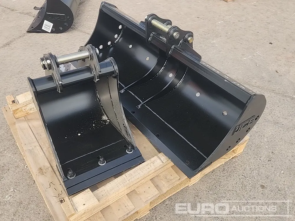 Unused JCB 48" Ditching Bucket, 16" Digging Bucket 35mm Pin to suit Mini Excavator