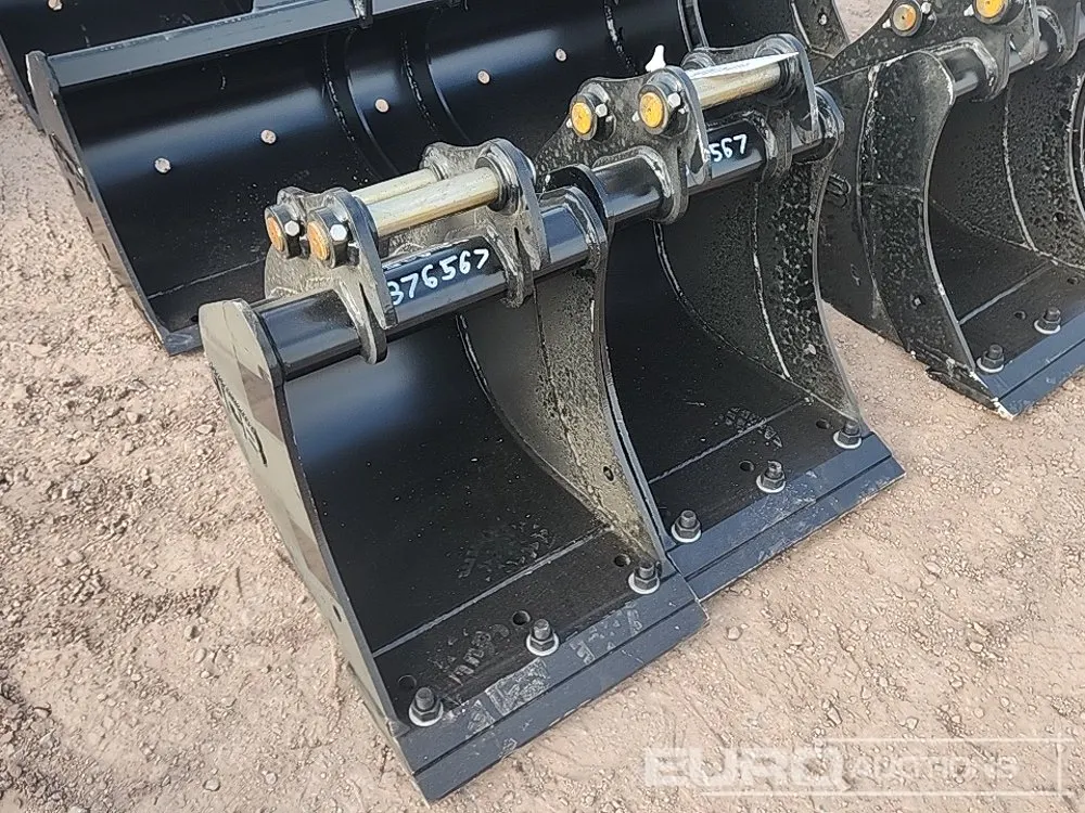Unused JCB 16" Digging Bucket (2 of) 35mm Pin to suit Mini Excavator
