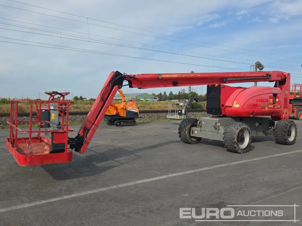 2011 JLG 800AJ