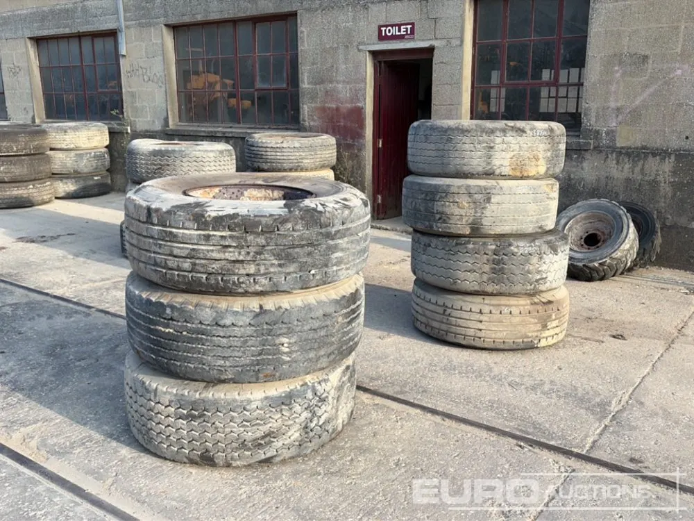 425/65R22.5 Tyre & Rim (3 of), 385/65R22.5 (4 of)