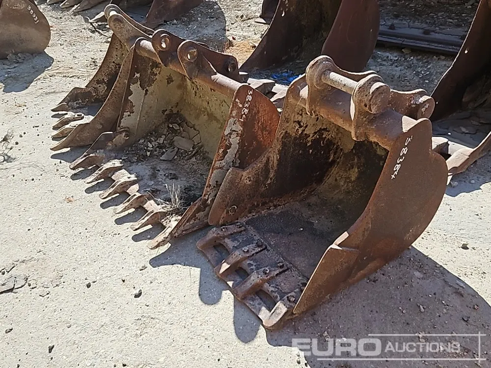 36", 24" (2 of) Digging Bucket 45mm Pin to suit 4-6 Ton Excavator