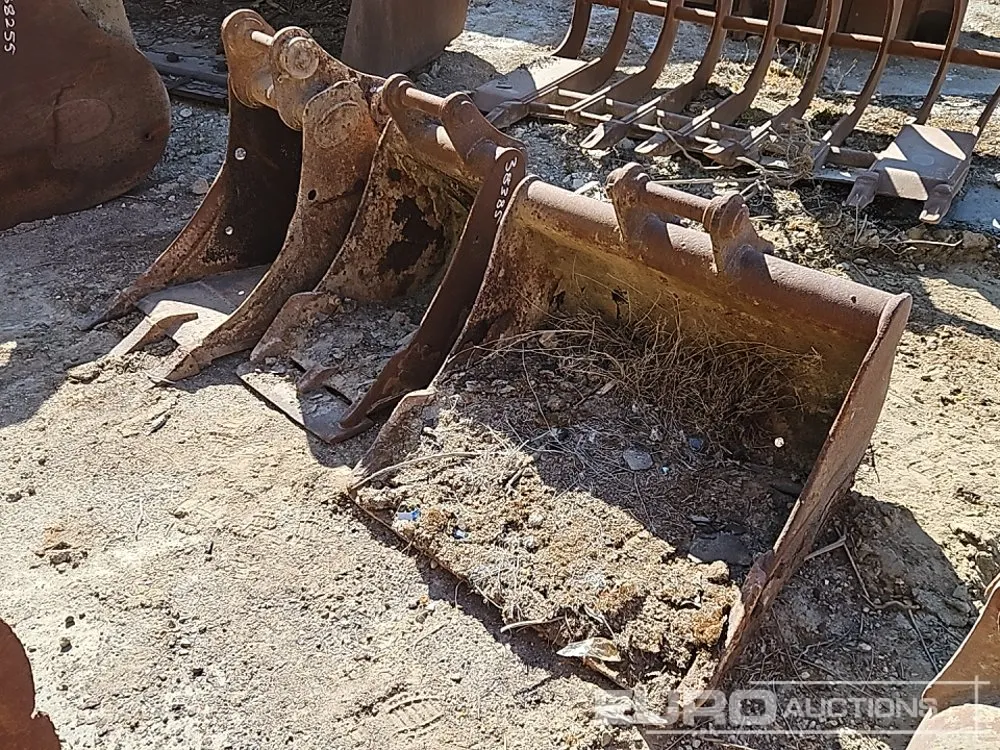 36", 18" (2 of) Digging Bucket 45mm Pin to suit 4-6 Ton Excavator