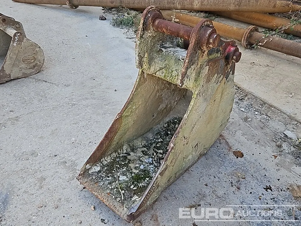 Rhinox 18" Digging Bucket 65mm Pin to suit 13 Ton Excavator