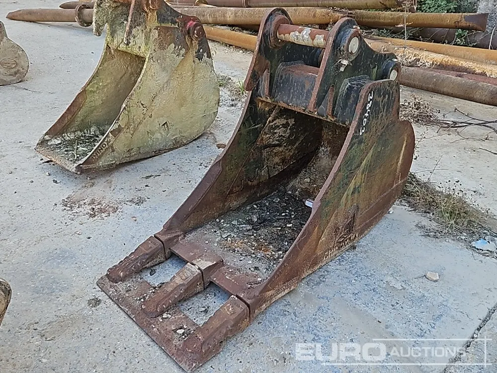 Rhinox 24" Digging Bucket 65mm Pin to suit 13 Ton Excavator