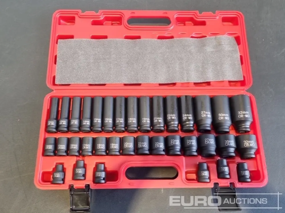 Unused 2026 Boss 1/2" 35pc Pneumatic Long & Short Sleeve Socket Set