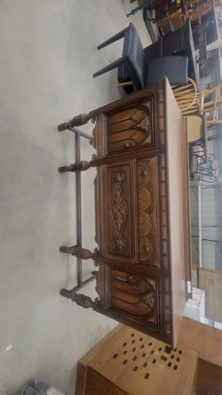 Carved Oak Sideboard 37”×59”×20”