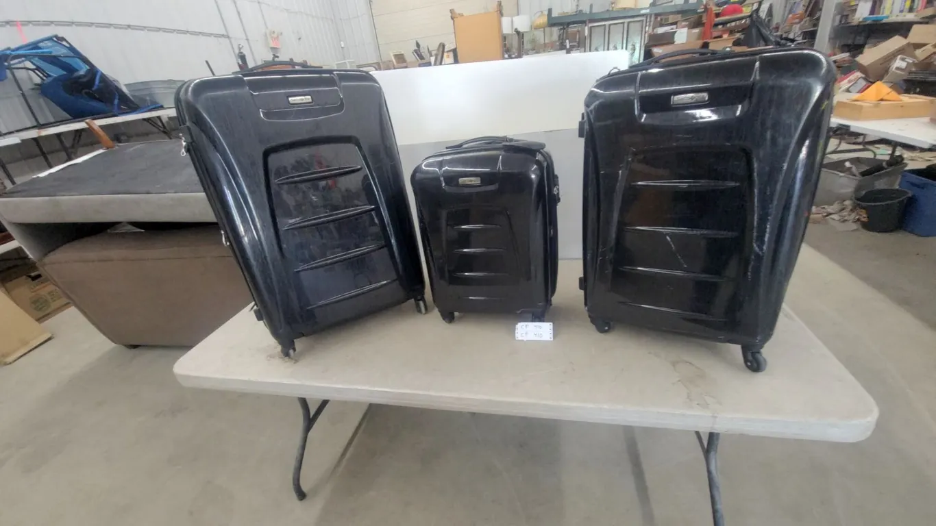 Samsonite Black Hardside Spinner Luggage Set: 3 Pieces
