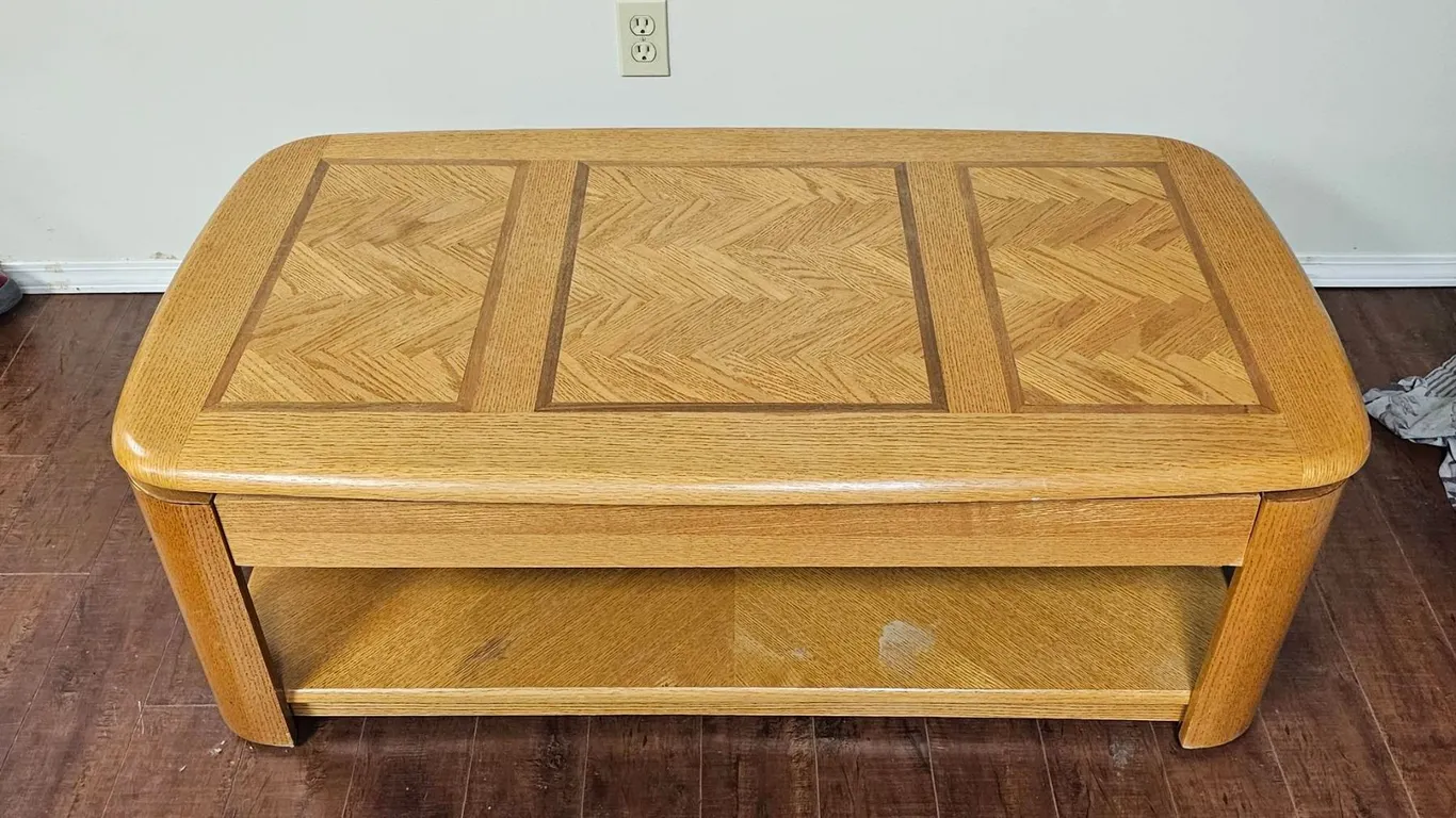 Rectangular Oak Lift-Top Coffee Table with Herringbone Inlay