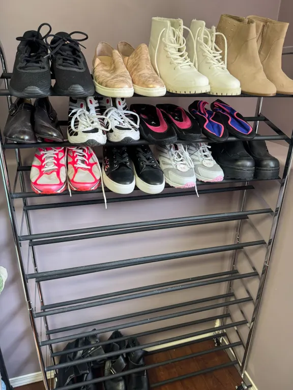 Women's Footwear Size 10 with Shelf